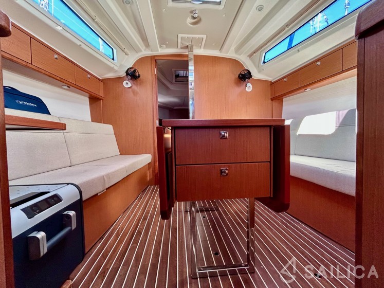 Bavaria 37 Cruiser - Yacht Charter Sailica
