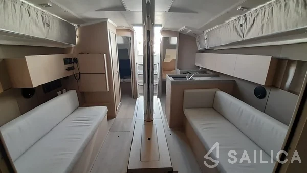 Oceanis 38.1 - Yacht Charter Sailica