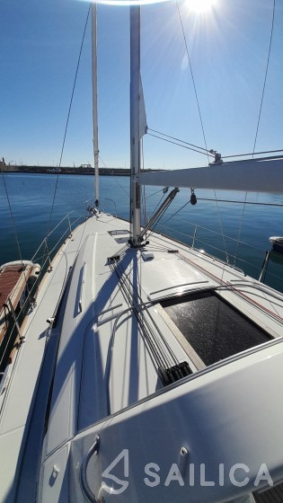 Oceanis 38.1 - Yacht Charter Sailica