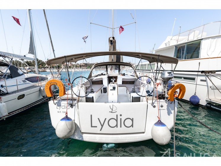 Sun Odyssey 490 - Yacht Charter Sailica