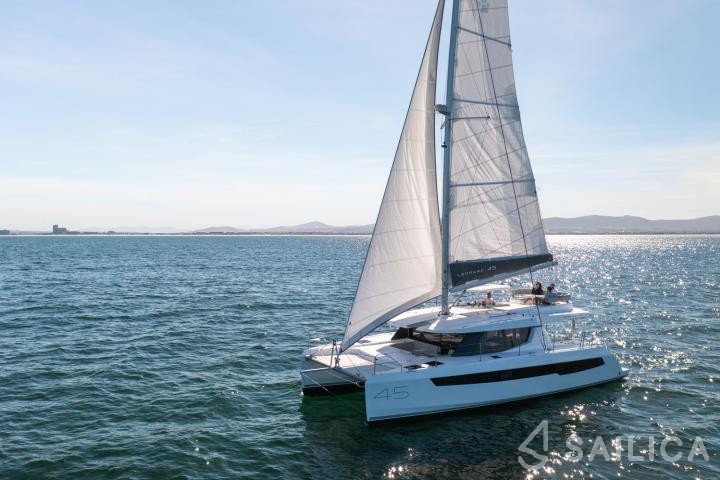 Leopard 45 - Yacht Charter Sailica
