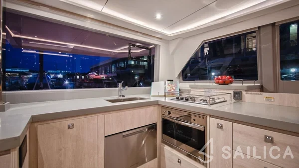 Leopard 45 - Yacht Charter Sailica