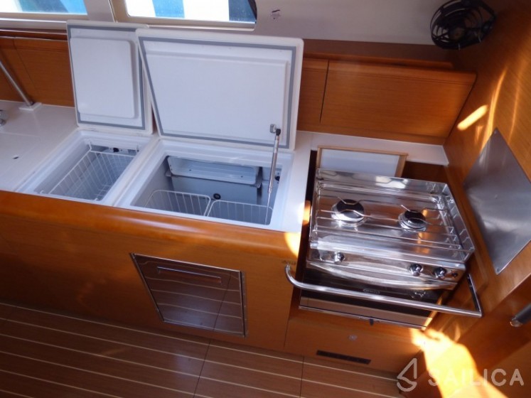 Sun Odyssey 479 - Yacht Charter Sailica