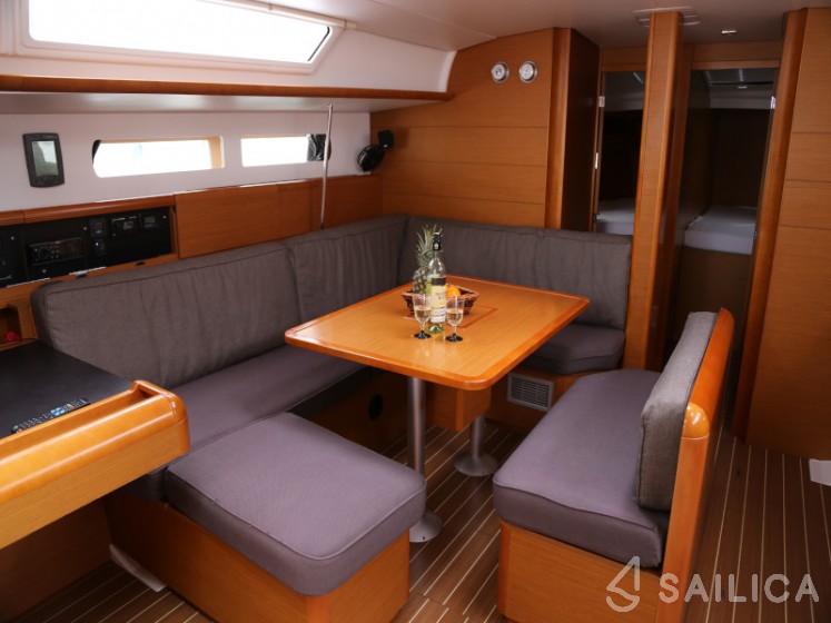 Sun Odyssey 479 - Yacht Charter Sailica