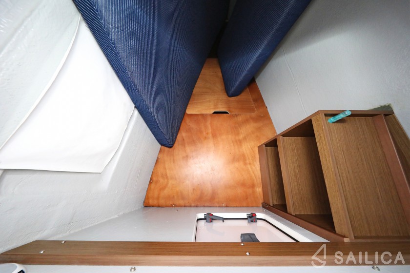 Lagoon 42 - Yacht Charter Sailica
