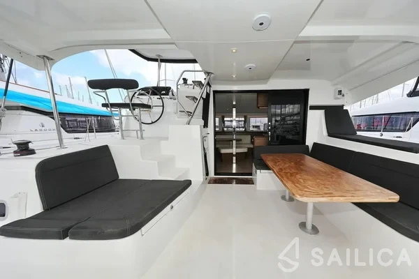 Lagoon 42 - Yacht Charter Sailica