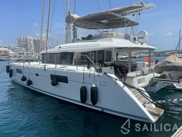 Lagoon 560 S2 - Yacht Charter Sailica