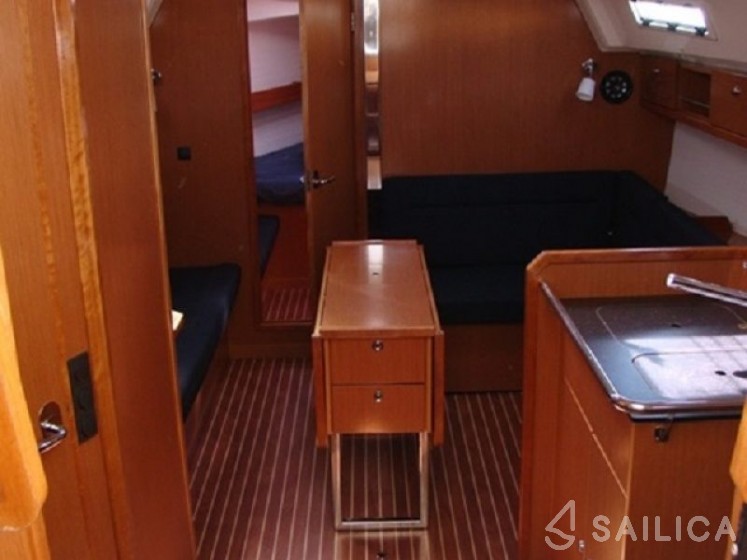 Bavaria 36 Cruiser - Yacht Charter Sailica