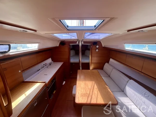 Dufour 382 GL - Yacht Charter Sailica