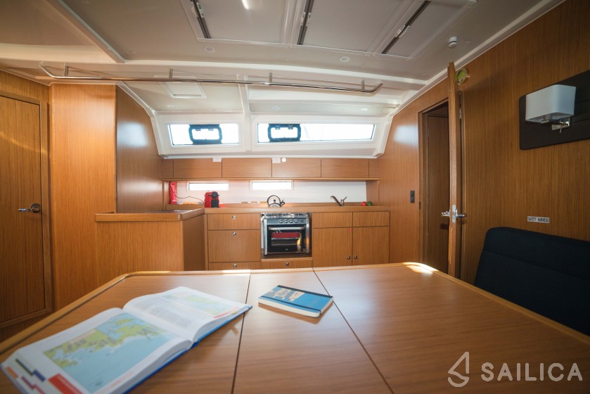 Bavaria 46 Cruiser - Yacht Charter Sailica