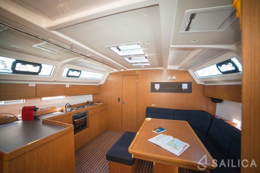 Bavaria 46 Cruiser - Yacht Charter Sailica