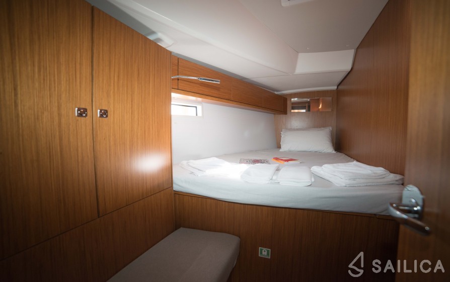Bavaria 46 Cruiser - Yacht Charter Sailica