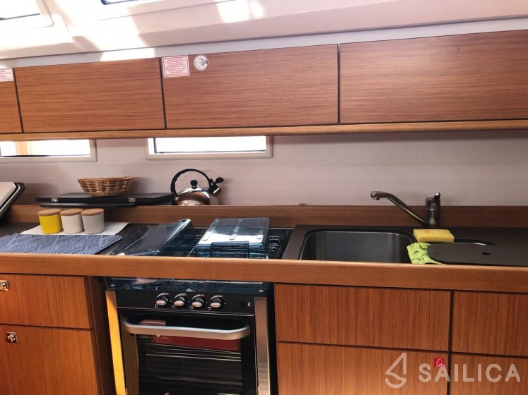Bavaria 46 Cruiser - Yacht Charter Sailica