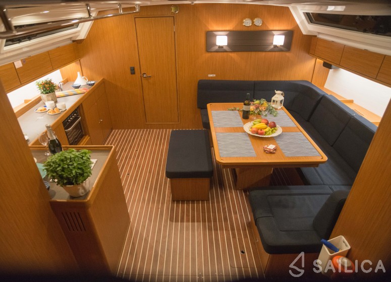 Bavaria 46 Cruiser - Yacht Charter Sailica