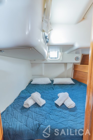Sun Odyssey 519 - Yacht Charter Sailica