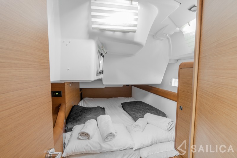 Sun Odyssey 519 - Yacht Charter Sailica