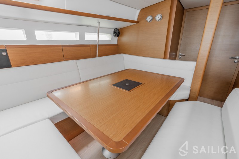 Sun Odyssey 519 - Yacht Charter Sailica