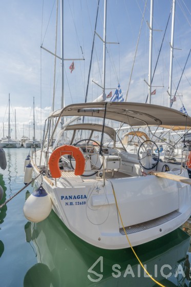 Sun Odyssey 519 - Yacht Charter Sailica