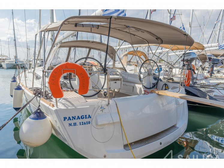 Sun Odyssey 519 - Yacht Charter Sailica