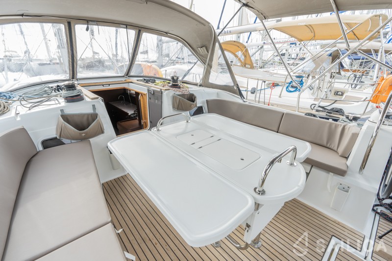 Sun Odyssey 519 - Yacht Charter Sailica