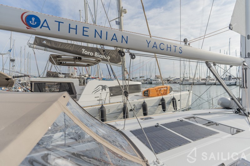 Sun Odyssey 519 - Yacht Charter Sailica