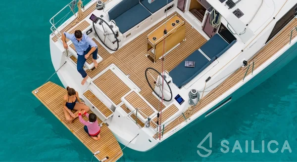 Oceanis 41.1 - Yacht Charter Sailica