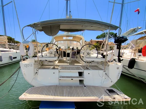 Oceanis 41.1 - Yacht Charter Sailica