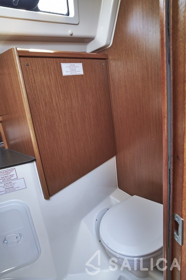 Bavaria 34 Cruiser - Yacht Charter Sailica