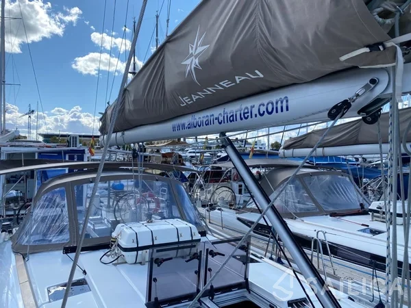 Sun Odyssey 519 - Yacht Charter Sailica