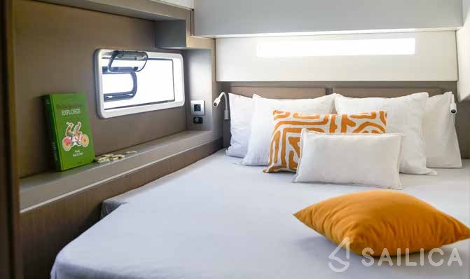 Bali 4.2 - Yacht Charter Sailica