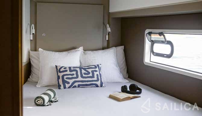 Bali 4.2 - Yacht Charter Sailica
