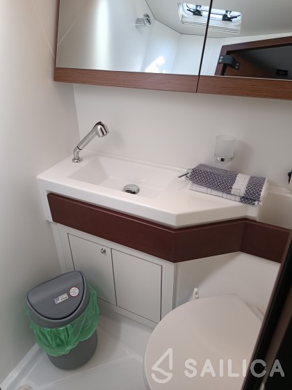 Oceanis 46.1 - Yacht Charter Sailica