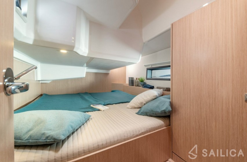 Bavaria C42 - Yacht Charter Sailica