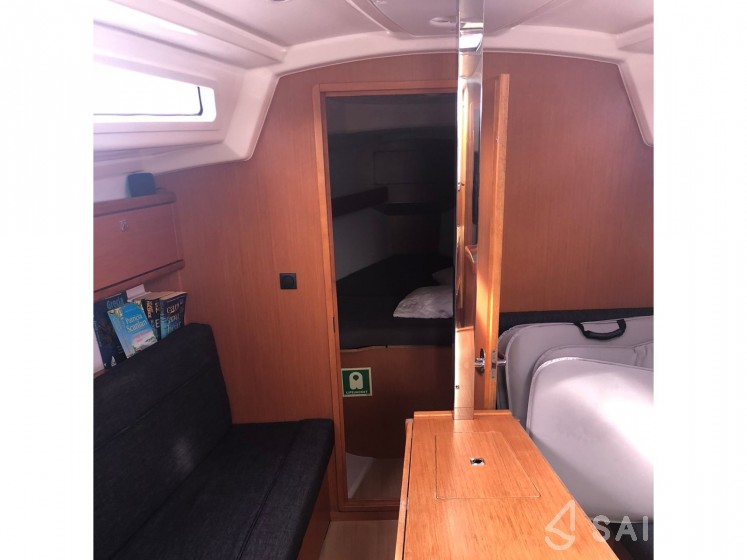 Bavaria 33 Cruiser - Yacht Charter Sailica