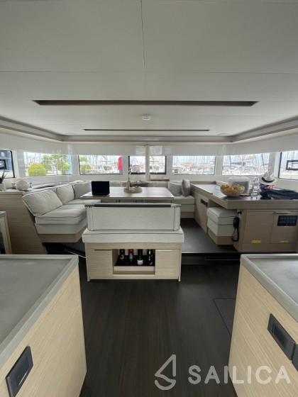 Lagoon 51 - Yacht Charter Sailica