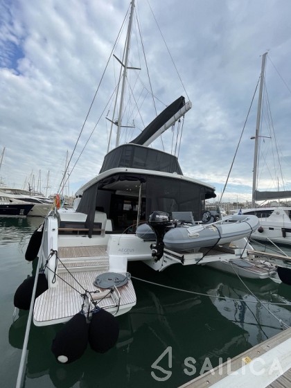 Lagoon 51 - Yacht Charter Sailica