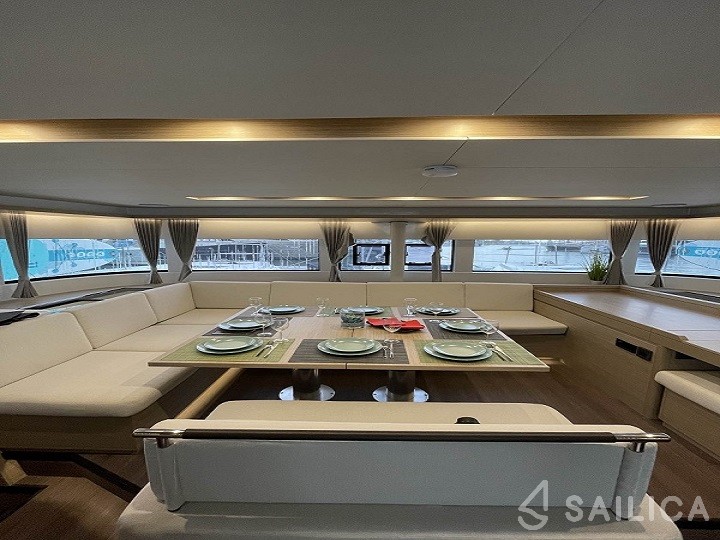 Lagoon 51 - Yacht Charter Sailica