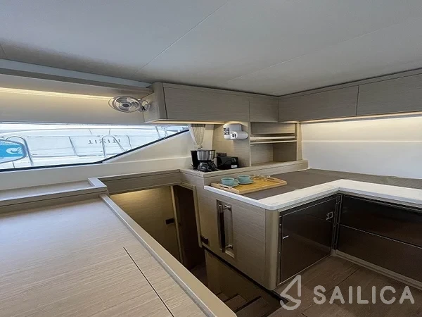 Lagoon 51 - Yacht Charter Sailica