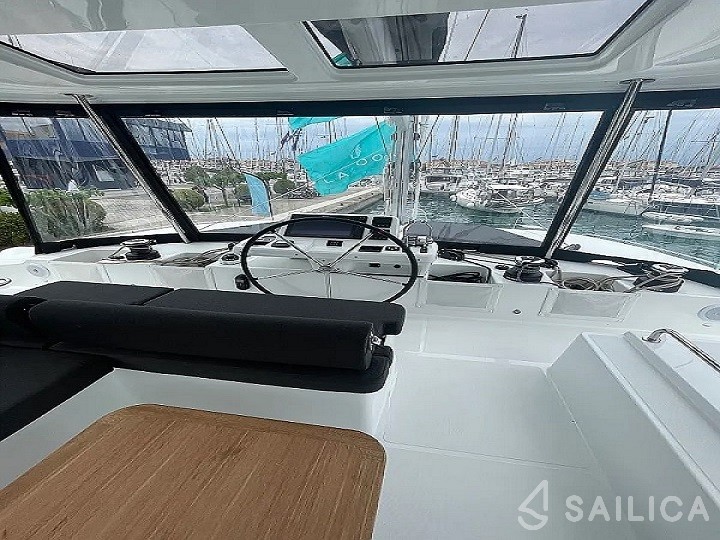 Lagoon 51 - Yacht Charter Sailica
