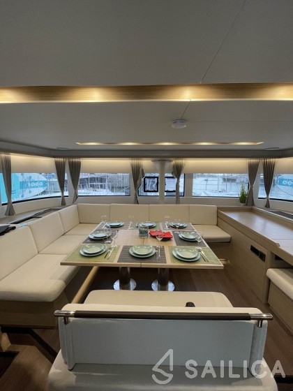 Lagoon 51 - Yacht Charter Sailica