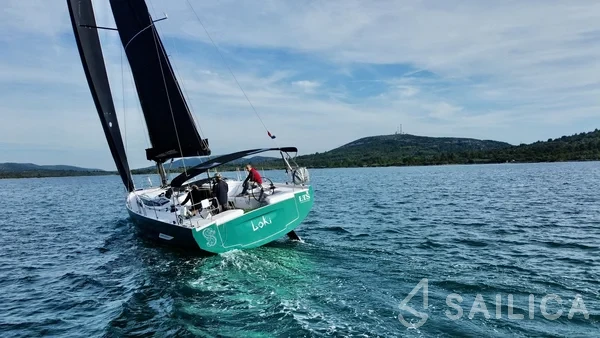 Elan E6 - Yacht Charter Sailica