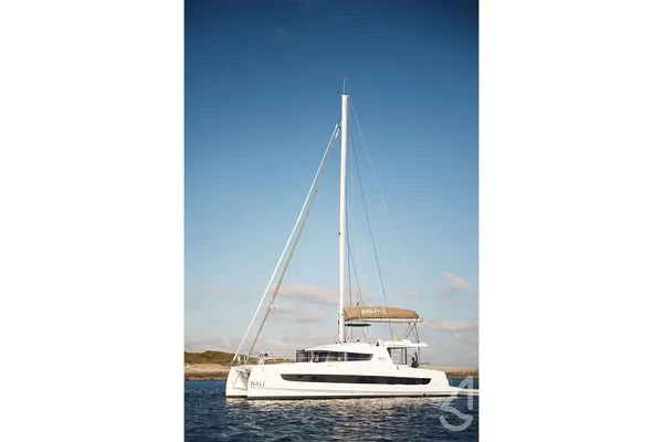 Bali 4.2 - Yacht Charter Sailica