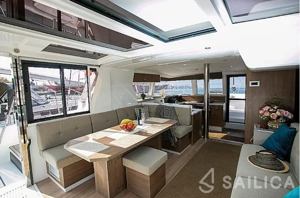 Bali 4.2 - Yacht Charter Sailica