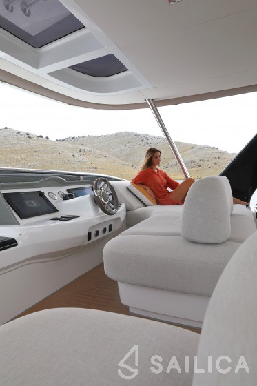 Lagoon Sixty 7 - Yacht Charter Sailica
