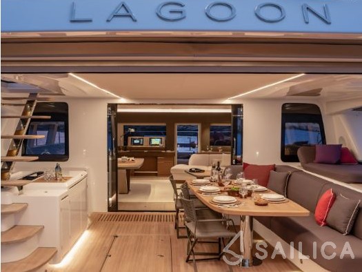 Lagoon Sixty 7 - Yacht Charter Sailica