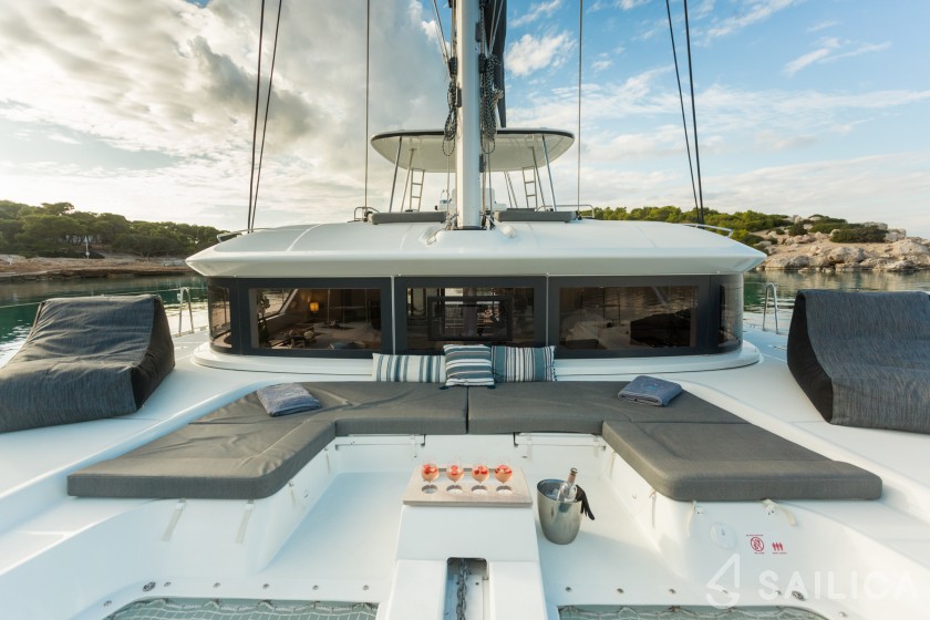 Lagoon 51 - Yacht Charter Sailica