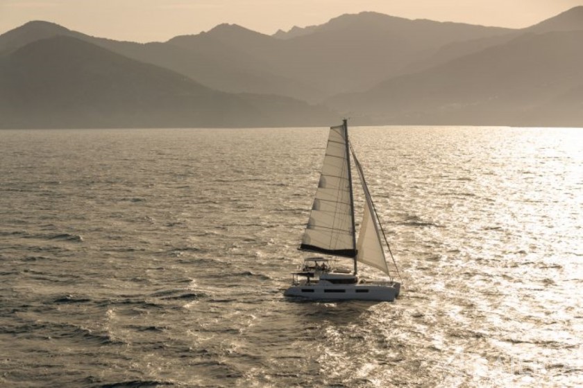 Lagoon 51 - Yacht Charter Sailica