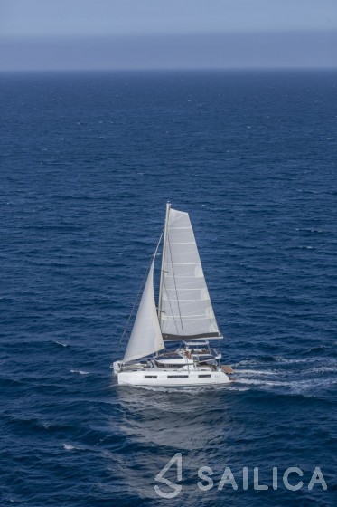 Lagoon 51 - Yacht Charter Sailica