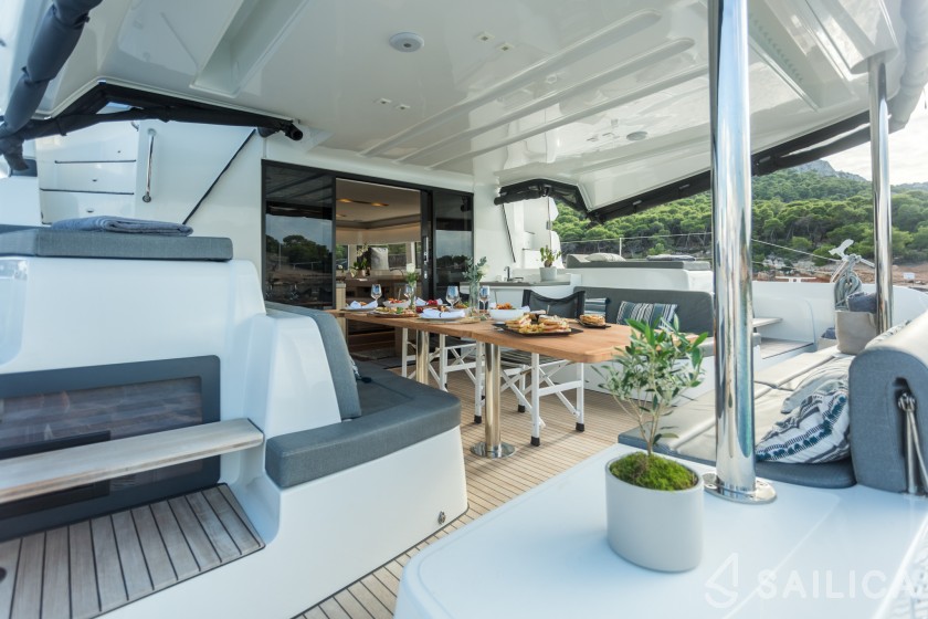 Lagoon 51 - Yacht Charter Sailica