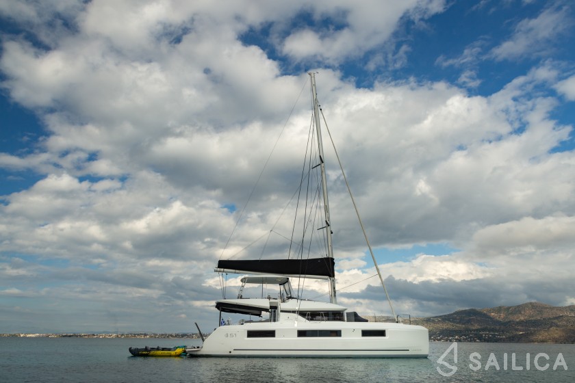 Lagoon 51 - Yacht Charter Sailica